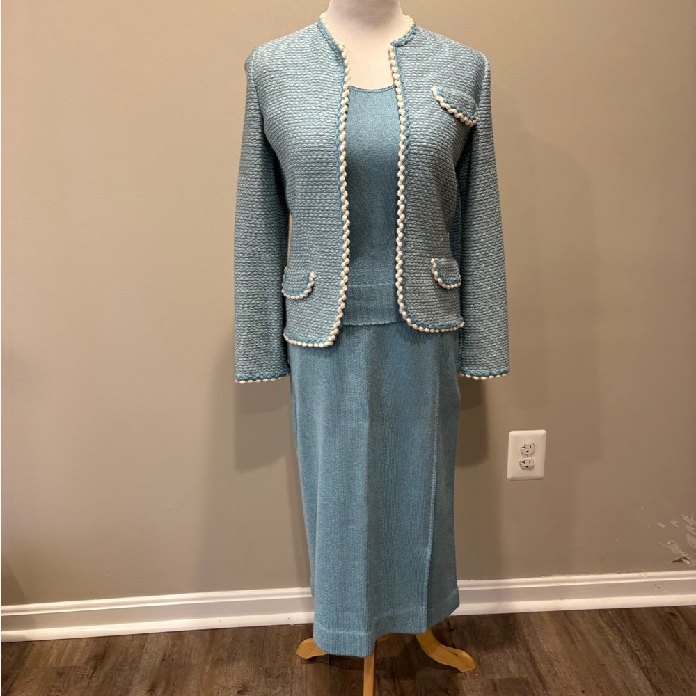 Chic Women's Vintage Blue Skirt Set with Trim Detail